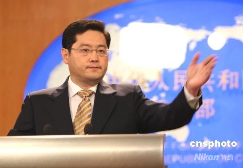 外交部就上合组织峰会、六方会谈等答问(实录)