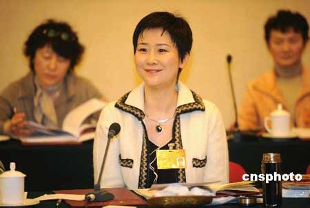 李小琳:女强人首先在于女性之美(组图)