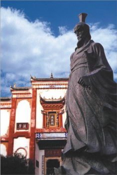 台湾老人在汨罗修屈原墓陵园独守7年(组图)