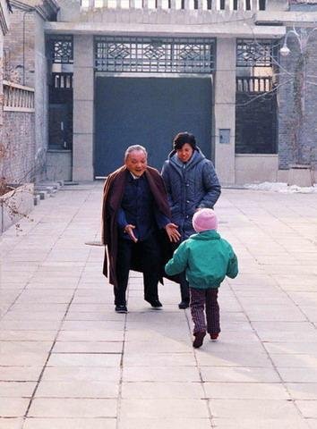 历遭文革多磨难 邓小平的子女今何在(图)