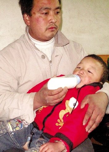 西安撞人捅死伤者大学生系干部家庭出身(图)