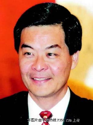 中央支持梁振英