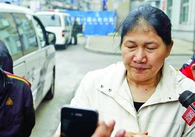 谢亚龙妹妹曝逼供细节:电棍塞入嘴巴+大扇耳光