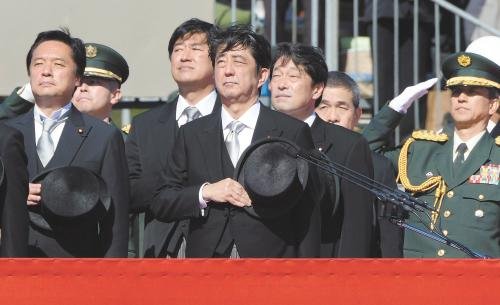 安倍:为世界贡献途径之一是在亚洲抗衡中国
