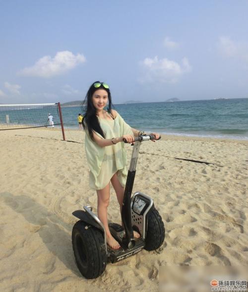 郭美美是谁的女儿 郭美美家庭背景及干爹王军资料介绍 郭美美是谁的女儿 郭美美家庭背景及干爹王军资料介绍