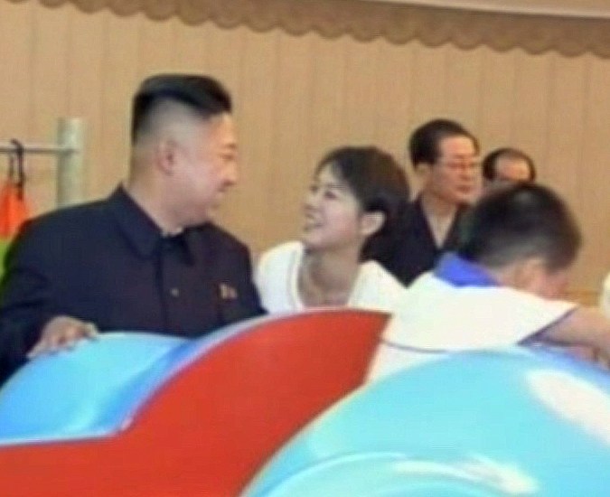 朝鲜媒体证实金正恩已婚 妻子为歌手(9)_光明网