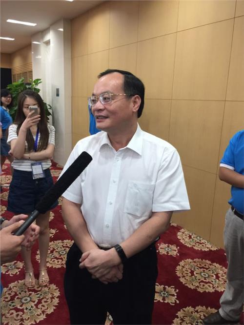 东莞市长袁宝成谈招商引资