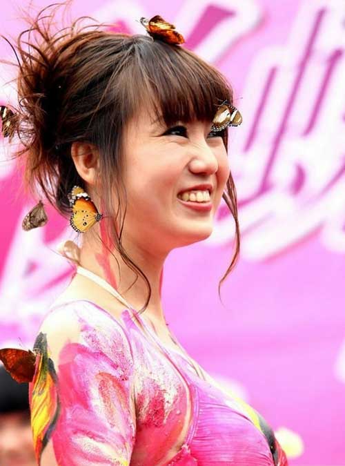 张筱雨人体艺术图片之人体彩绘化身美丽蝴蝶仙子